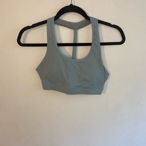 Born primitive 1rm storm sports bra size medium